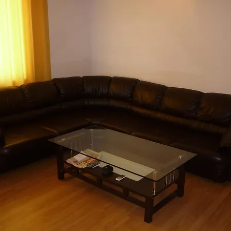 Διαμέρισμα Deniss In *